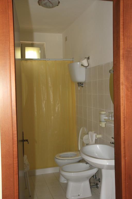 Hotel La Quiete Assisi Rum bild