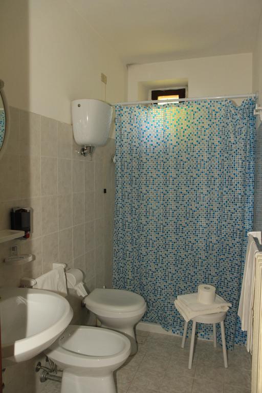 Hotel La Quiete Assisi Rum bild