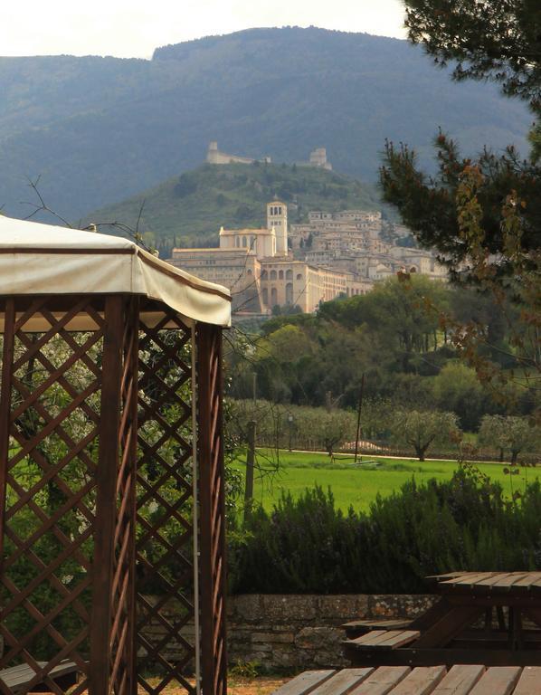 Hotel La Quiete Assisi Exteriör bild